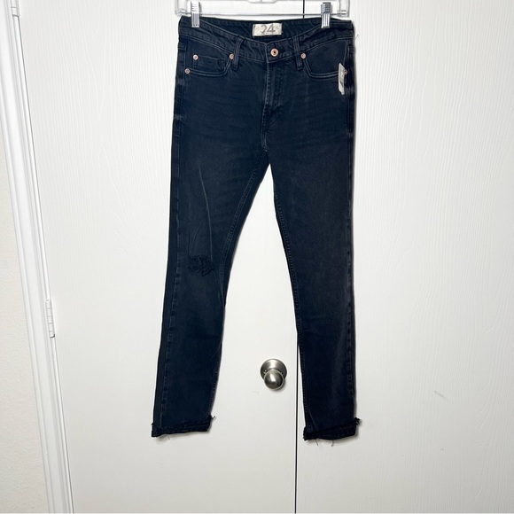 Free People Black Faded Ripped Slim Boyfriend Jeans Size 24 NWT - Picture 7 of 14